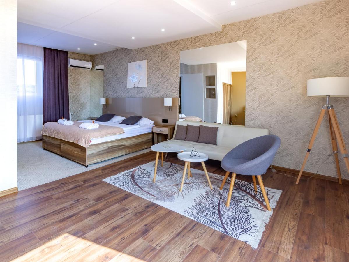 Plaza La - Night And Spa Sremska Mitrovica Exterior foto