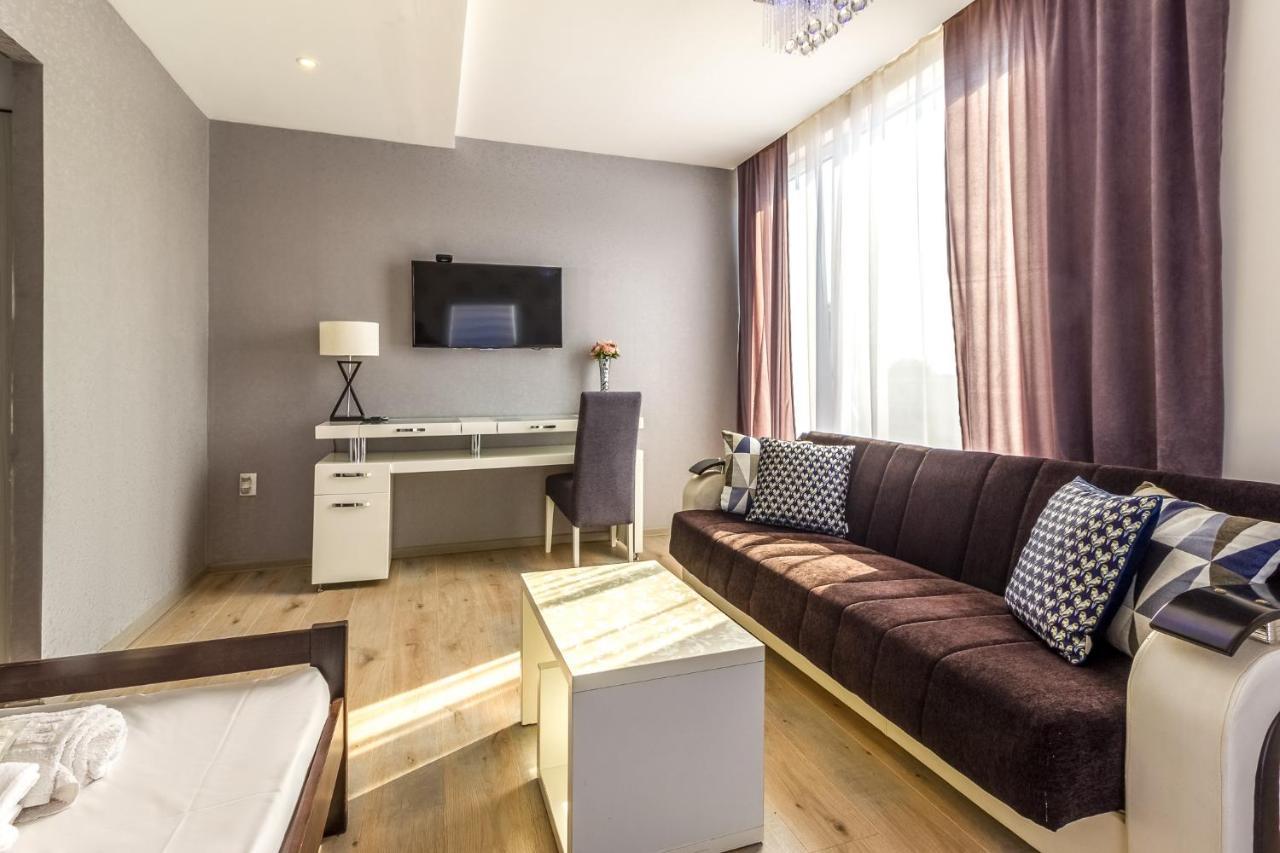 Plaza La - Night And Spa Sremska Mitrovica Exterior foto