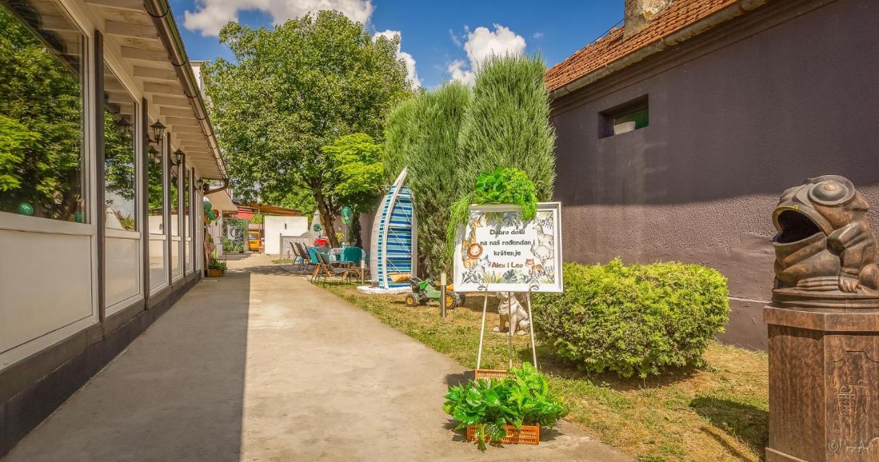 Plaza La - Night And Spa Sremska Mitrovica Exterior foto